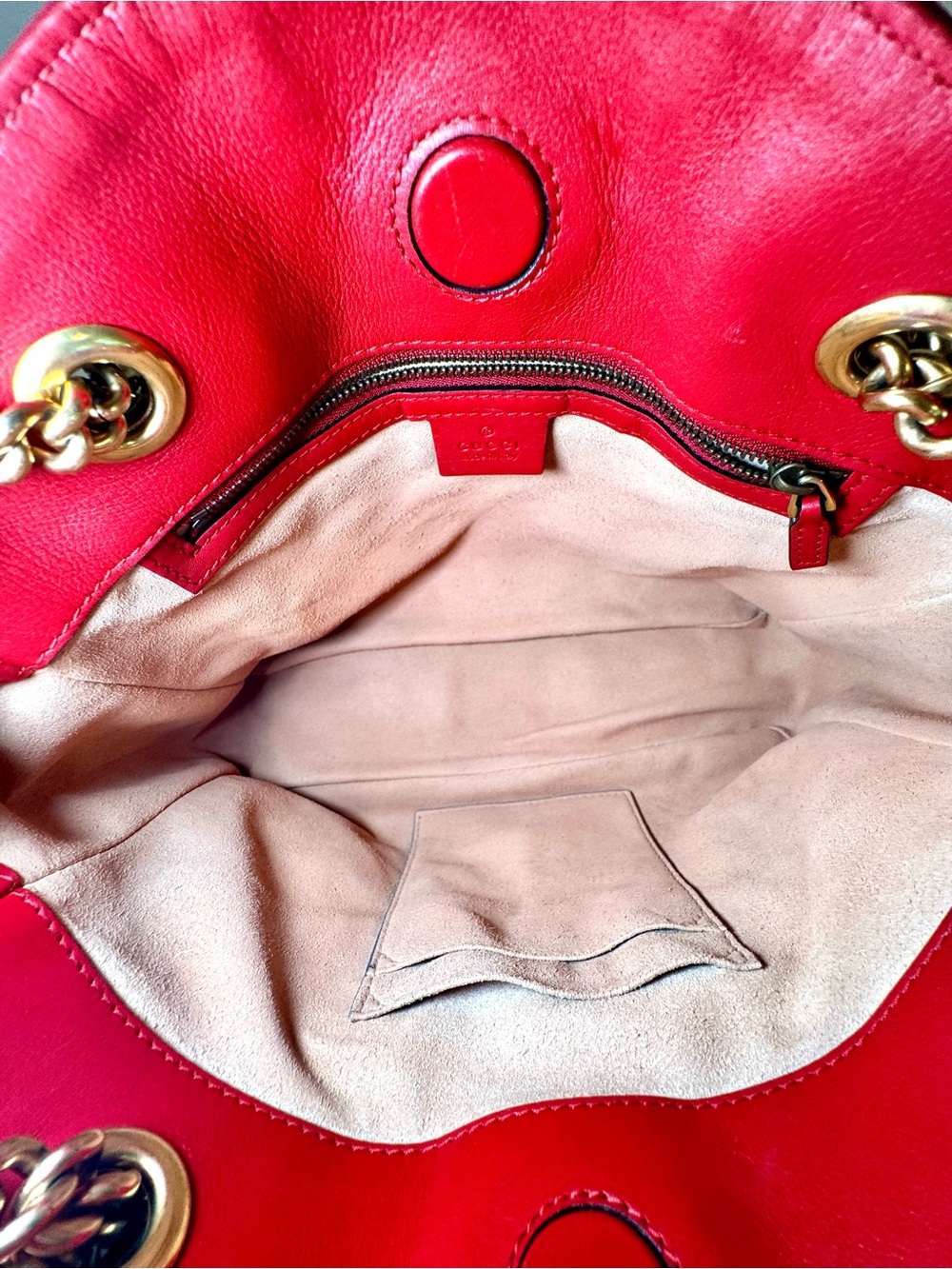 Gucci Red Calfskin Matelasse Medium GG Marmont Shoulder Bag W Gold Chain Strap - Picture 11 of 16